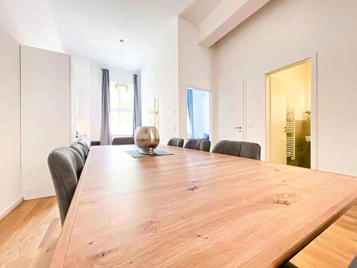 Grosse 3-Raum Luxus-Unterkunft Mit 2 Badern, Waschtrockner & Kostenfreier Tiefgarage In Innenstadtnahe Leipzig Apartment