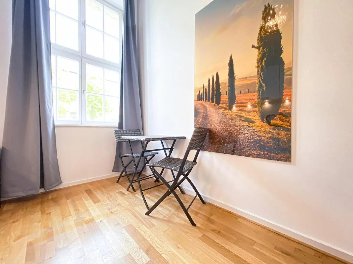 Grosse 3-Raum Luxus-Unterkunft Mit 2 Badern, Waschtrockner & Kostenfreier Tiefgarage In Innenstadtnahe Leipzig Apartment