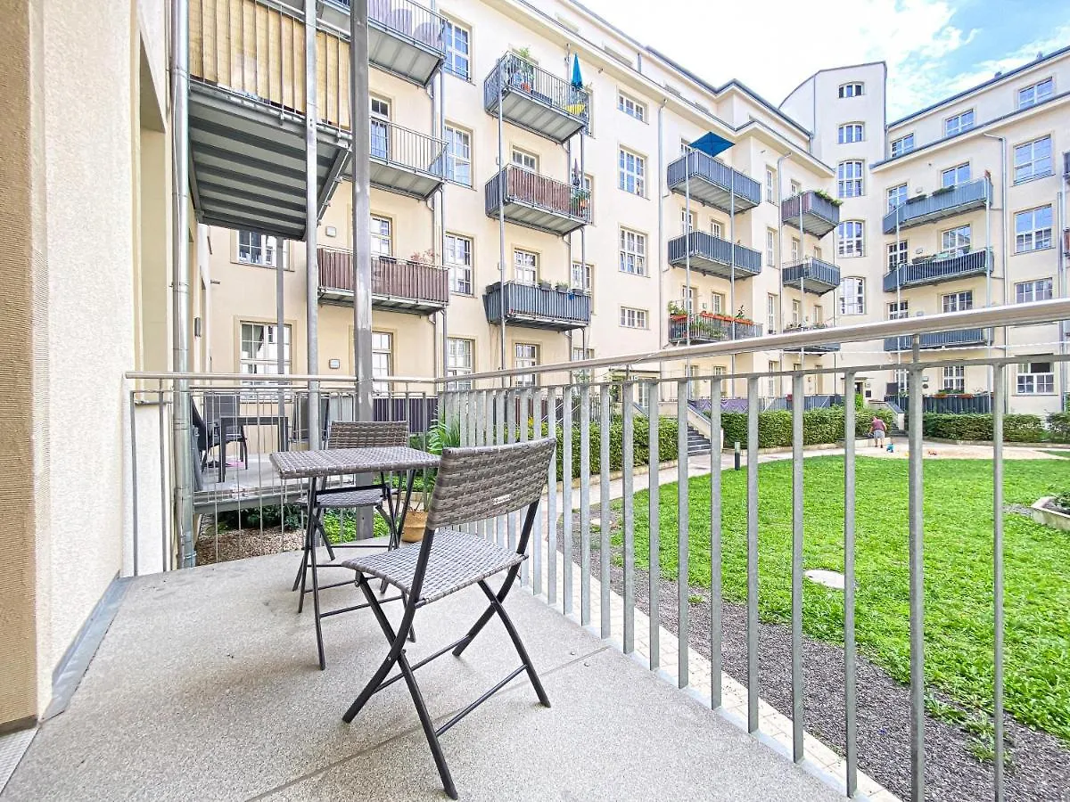 Apartment Grosse 3-Raum Luxus-Unterkunft Mit 2 Badern, Waschtrockner & Kostenfreier Tiefgarage In Innenstadtnahe Leipzig