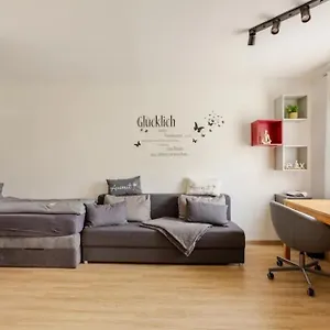 Moderne Einraumwohnung In Mit Netflix Zugang Apartment